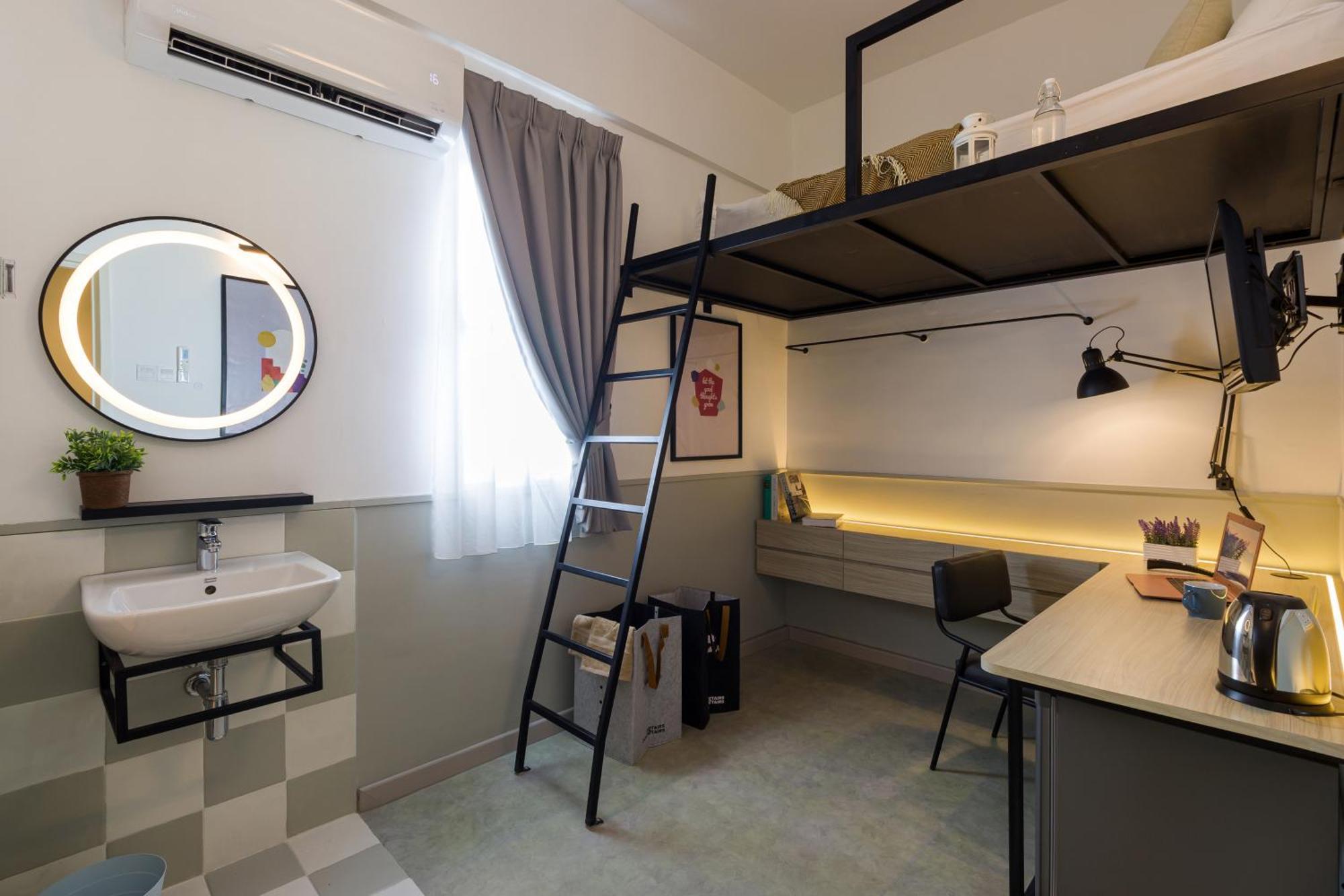 Upstairs Downstairs Coliving Bukit Bintang Wisma tamu