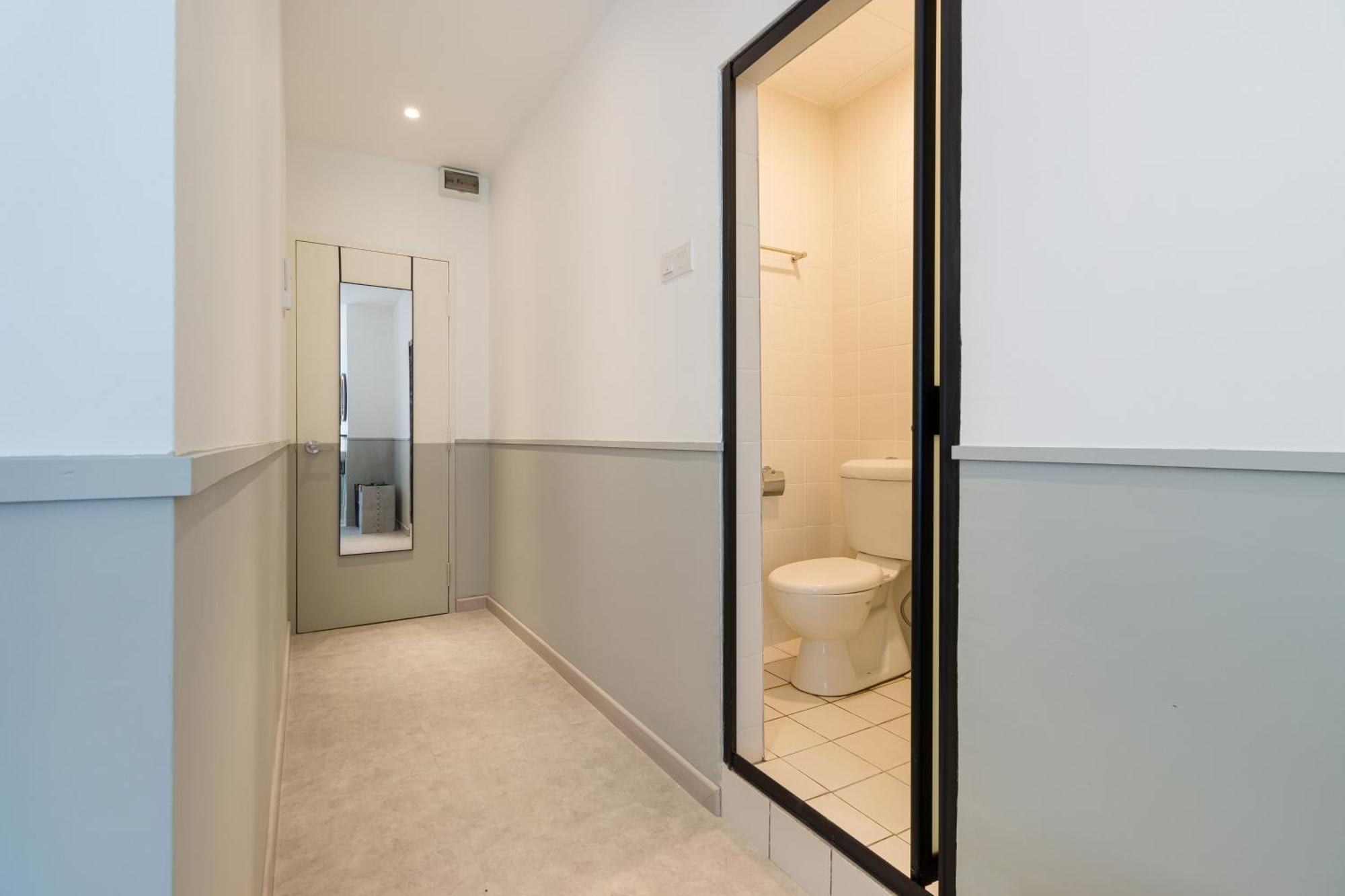 Wisma tamu Upstairs Downstairs Coliving Bukit Bintang *